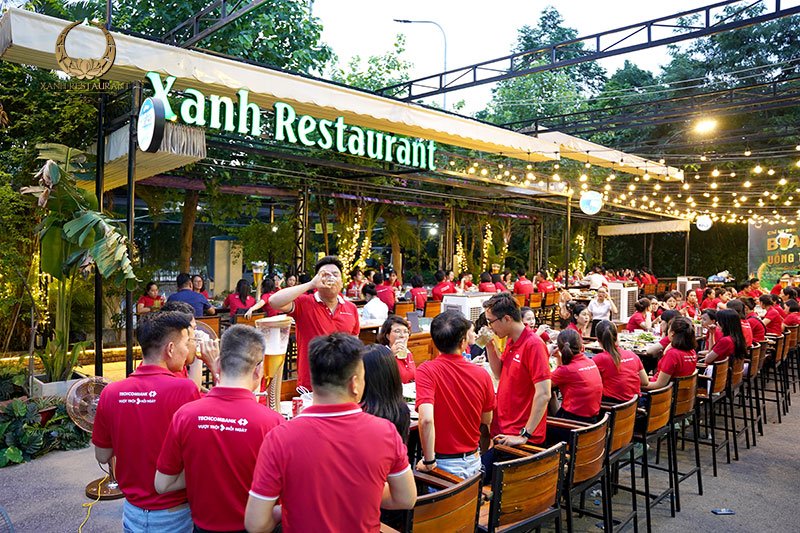 Thưởng thức bia hơi Hà Nội chuẩn vị tại nhà hàng Xanh Drinks
