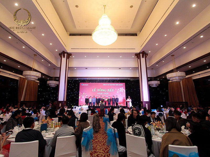 Không gian nhà hàng tổ chức tiệc đẳng cấp