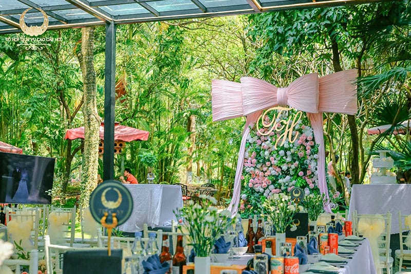 Tin tức Tiệc cưới ngoài trời tại Đà Lạt thu nhỏ giữa lòng Hà Nội