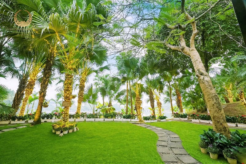Biệt Thự Số 1 - Không gian tiệc ngoài trời lý tưởng cho gia đình và bạn bè Biệt Thự Số 1 - Không ngăn tiệc ngoài trời lý tưởng