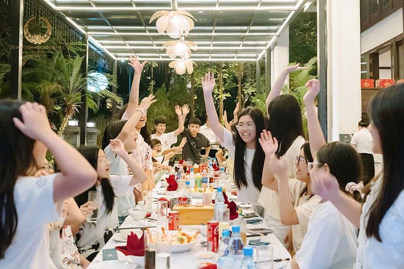 Biệt Thự Số 1 - Không gian tiệc ngoài trời lý tưởng cho gia đình và bạn bè Biệt Thự Số 1 - Không ngăn tiệc ngoài trời lý tưởng