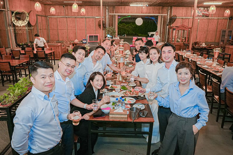 Không gian tiệc tại nhà hàng Xanh: Lựa chọn lý tưởng cho mọi sự kiện Không gian tiệc tại nhà hàng Xanh