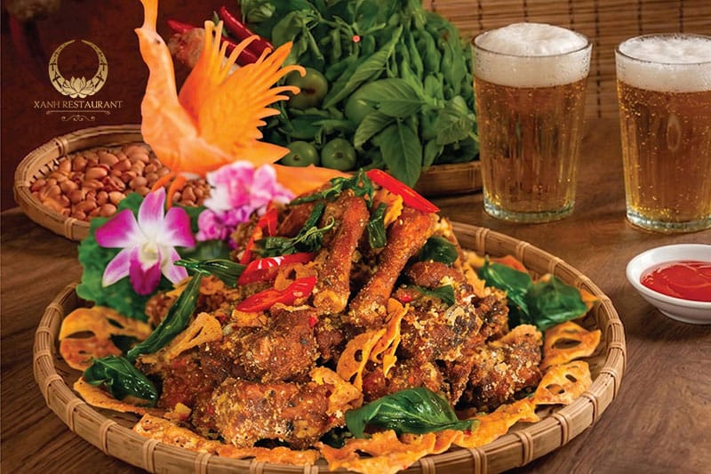 Món Best-Seller tại Xanh - lai rai “Dzô” ngay Vịt suối rang muối Hong Kong